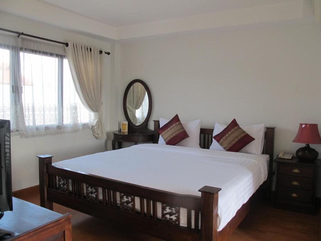 Rachamankha Flora House Hotel Чиангмай Екстериор снимка