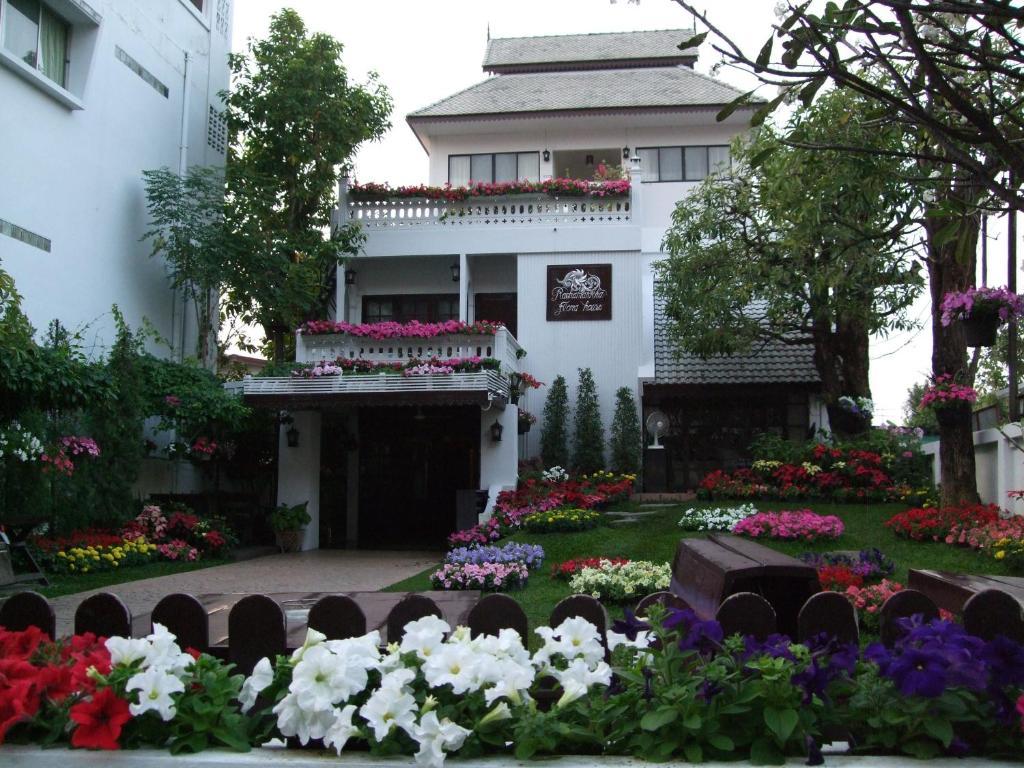 Rachamankha Flora House Hotel Чиангмай Екстериор снимка