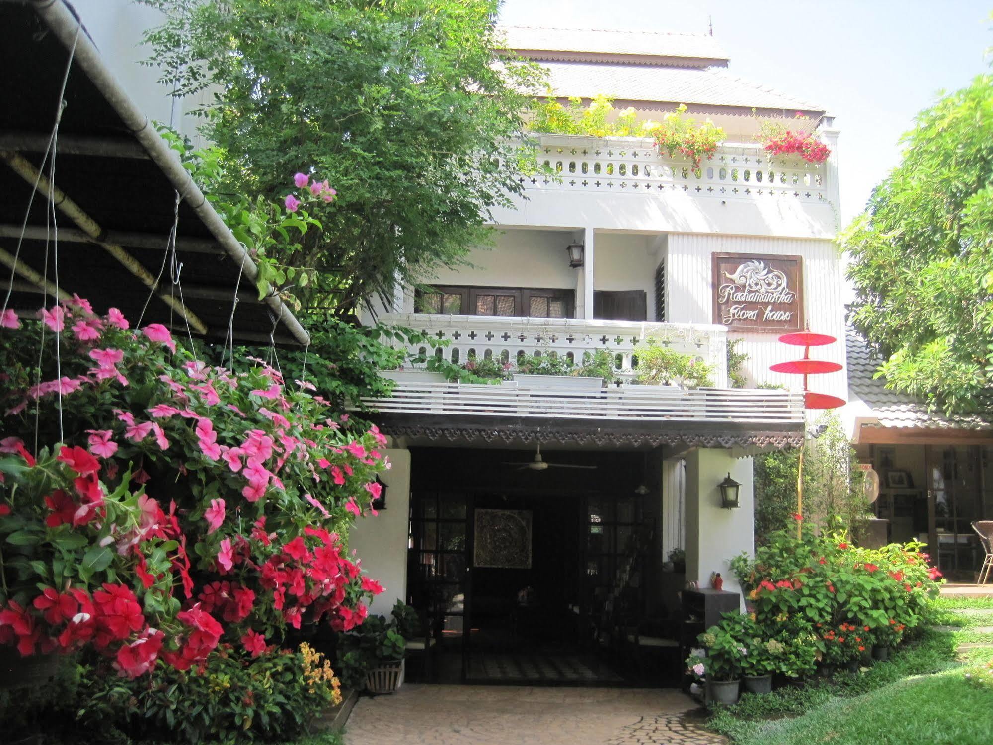 Rachamankha Flora House Hotel Чиангмай Екстериор снимка