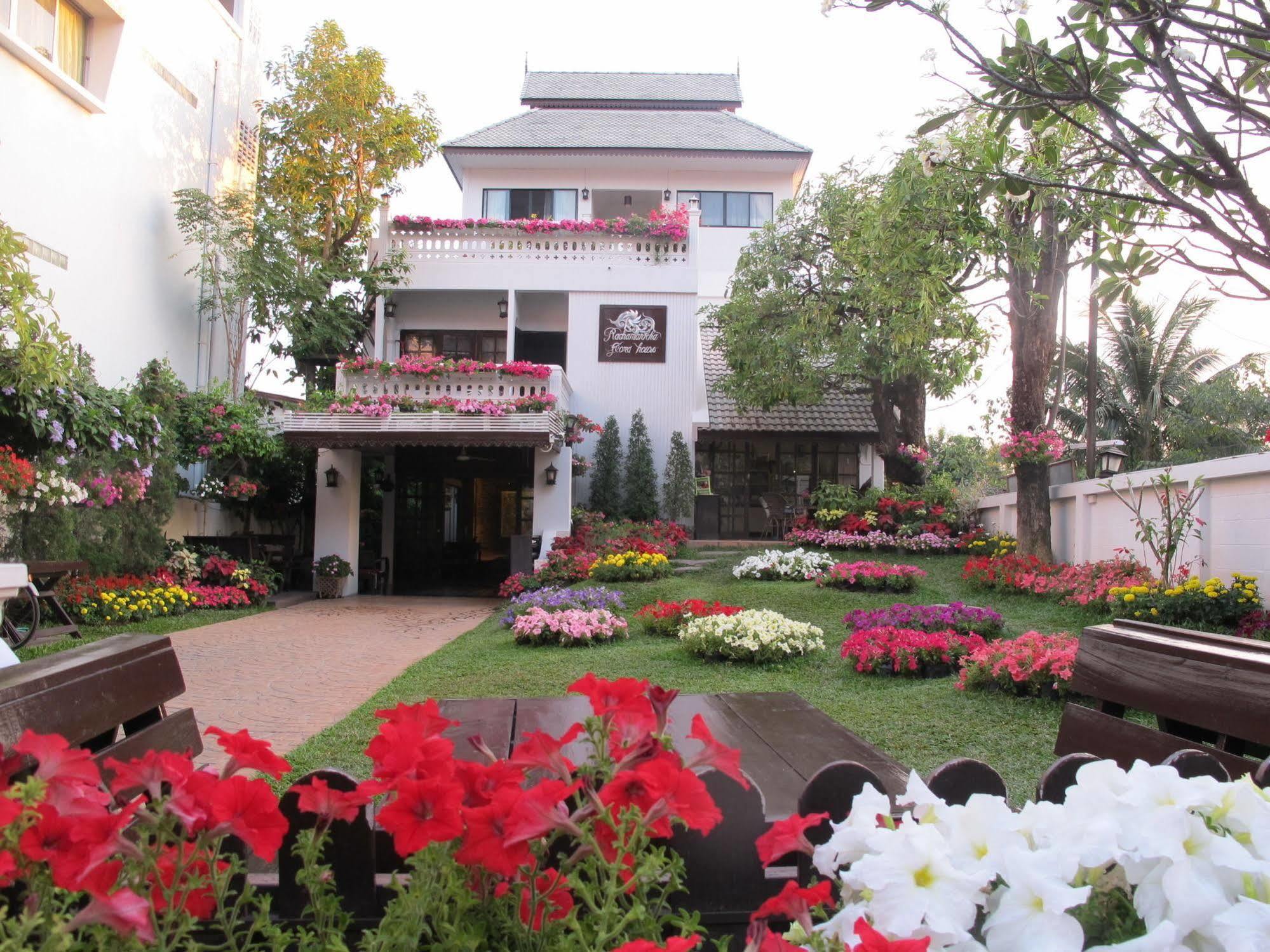 Rachamankha Flora House Hotel Чиангмай Екстериор снимка