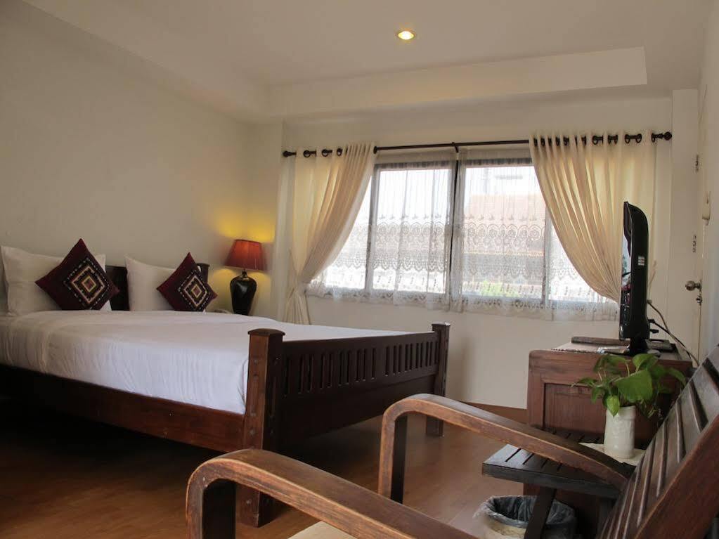 Rachamankha Flora House Hotel Чиангмай Екстериор снимка